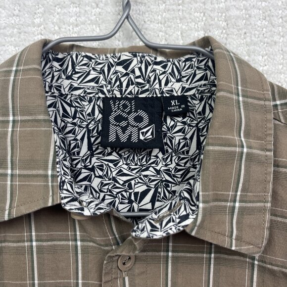 Volcom Plaid Button Up Shirt Long Sleeve Classic Fit Brown Tan Boy XL Skate Surf - Picture 6 of 13